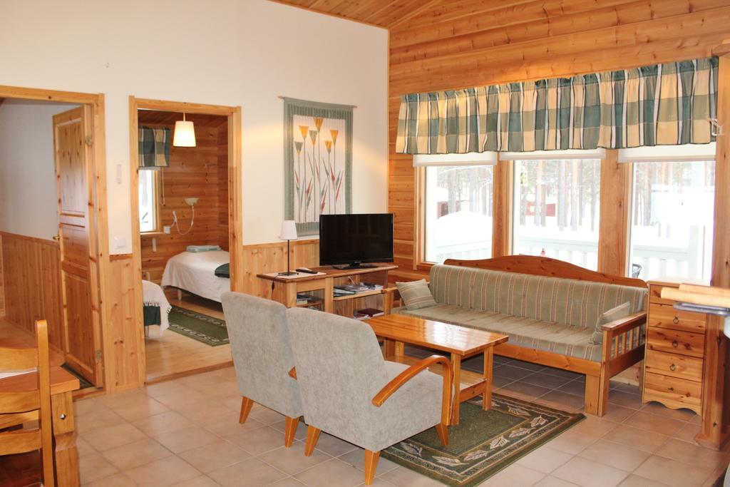 Petaejaekylae Villa Kuusamo Szoba fotó